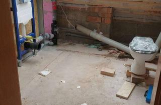 Wohnung mieten in Roßbergstraße 12, 71083 Herrenberg, Komplett neu renovierte4-Zimmer Dachgeschosswohnung in Herrenberg-Haslach, komplett neu renoviert