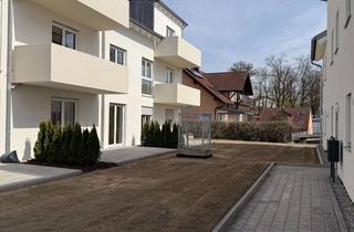 Wohnung mieten in Hauptstr. 42, 84069 Schierling, Moderne 3 oder 2-Zimmer-Neubauwohnung – Erstbezug mit Terrasse/Balkon