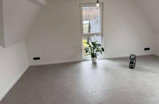 Wohnung mieten in 57223 Kreuztal, Erstbezug nach Sanierung: Charmante 2-Zimmer Dachgeschosswohnung in Kreuztal