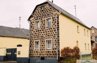 Einfamilienhaus kaufen in Hauptstraße 79, 56299 Ochtendung, Charmantes Einfamilienhaus mit Scheune, Innenhof & Ausbaupotenzial in Ochtendung