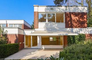 Reihenhaus kaufen in 14195 Dahlem, End-Reihenhaus in Dahlem. Tiefgarage und Südwest-Terrasse.