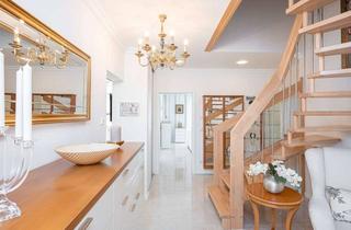 Villa kaufen in 14612 Falkensee, Villa der Extraklasse - Stil, Weite & Wellness