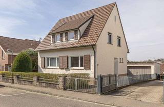 Einfamilienhaus kaufen in 75015 Bretten, Charmantes Einfamilienhaus auf großem Grundstück in zentraler Toplage von Bretten
