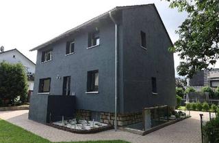Haus kaufen in 49477 Ibbenbüren, Steinfurt_Kreis - Zweifamilienhaus mit 8 Zimmern, großem Garten und 3 Garagen - 1800? Kaltmieteinnahmen pro Monat