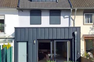 Reihenhaus kaufen in 51145 Köln, Köln - Kernsaniertes Reihenmittelhaus mit 4-5 Zimmern und 2 Stellplätzen