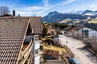 Wohnung kaufen in Buchfinkenweg, 87527 Sonthofen, Über den Dächern der Stadt: Großzügige 4-Zimmer-Panoramawohnung auf der Staig