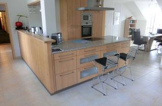 Wohnung kaufen in Am Brunnenplatzl, 94086 Bad Griesbach, Attraktive 3-Zimmer Wohnung mit Balkon und Garage in Bad Griesbach i.Rottal