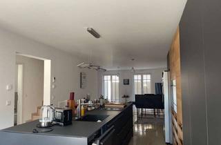 Wohnung kaufen in 63263 Neu-Isenburg, WOHNEN AUF HÖCHSTEM NIVEAU – EXKLUSIVE 4 ZIMMER ETW MIT TERRASSE/BALKON/EBK/KLIMA IN RUHIGER LAGE