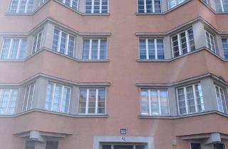 Wohnung kaufen in 10827 Schöneberg, Vermietete 2-Zimmer-Wohnung mit Balkon in Toplage