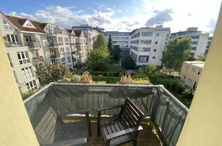 Wohnung mieten in Patriotischer Weg, 18057 Kröpeliner Tor-Vorstadt, 2-Raum Dachgeschosswohnung in der KTV mit Laminat, Duschbad, Balkon und Einbauküche mgl. ...!!!