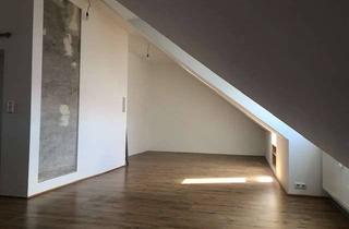 Wohnung mieten in Reiherweg 17, 99089 Ilversgehofen, Günstige und geräumige 4-Zimmer-Dachgeschoss Wohnung in Tiergartensiedlung