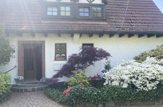 Wohnung mieten in Vor Den Kreuzen 11, 57250 Netphen, Erschwingliche und vollständig renovierte 5-Zimmer-Wohnung mit EBK und Balkon in Netphen