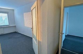 Wohnung mieten in Nitzschkaer Straße 5b, 04808 Wurzen, Helle 4-Zimmer-Wohnung mit Einbauküche in ruhiger Lage in Wurzen