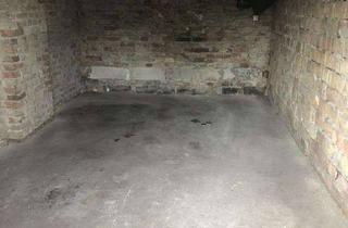 Garagen mieten in Beethovenstraße, 14772 Görden, Freie Garage für Auto - Jetzt mieten!