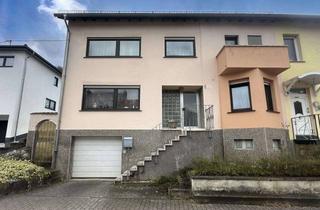 Einfamilienhaus kaufen in 66787 Wadgassen, Großzügiges Einfamilienhaus mit Garten in begehrter Lage