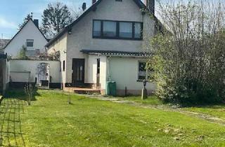 Haus kaufen in 53343 Wachtberg, Wachtberg-Berkum, zentrale Lage, freistehendes Haus mit Garage auf großartigem Grundstück