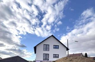 Haus kaufen in 86453 Dasing, Modernes Zweifamilienhaus in Dasing - Rohbau mit viel Potenzial zur Fertigstellung