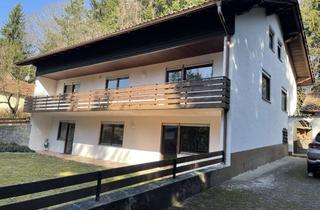 Haus kaufen in 94360 Mitterfels, Gelegenheit! Umständeh. Renovierungsbedürftiges, Wohnhaus mit Einliegerwohnung zu verkaufen.