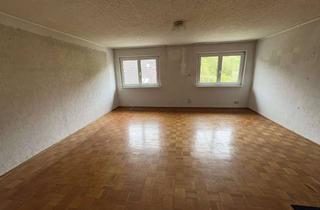 Mehrfamilienhaus kaufen in 92268 Etzelwang, Sanierungsbedürftiges Mehrfamilienhaus in Etzelwang