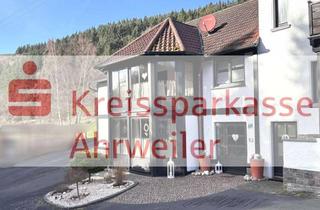 Haus kaufen in 53518 Leimbach, Effizient & nachhaltig: Wohnhaus mit Galerie, neuer Wärmepumpe und Gartenidylle