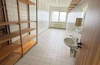 Gewerbeimmobilie mieten in 95448 Industriegebiet, vielseitige, günstige Lagerfläche