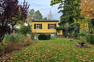 Grundstück zu kaufen in 13465 Frohnau, Seltene Gelegenheit: gut geschnittenes Südwest-Grundstück mit kleinem Einfamilienhaus