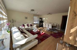 Wohnung kaufen in 78054 Villingen-Schwenningen, Sonnige 4-Zimmer-Wohnung mit 2 Balkonen, Ofen, Garage & großem Garten in Toplage