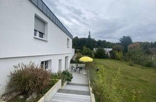 Wohnung mieten in Bennerscheider Heide, 53639 Königswinter, Wohnen wie im eigenen Haus – Möblierte 2-Zimmer-Wohnung mit großer Sonnenterrasse & Gartenblick