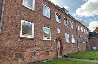 Wohnung mieten in Hertzstraße 76, 24149 Neumühlen-Dietrichsdorf, Gemütliche Dachgeschosswohnung mit Wannenbad