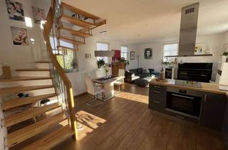 Wohnung mieten in Wiesbadener Straße 9a, 65719 Hofheim am Taunus, Hochwertige Maisonette-Wohnung mit Balkon, EBK & Garage in zentraler Lage Von Hofheim-Wallau