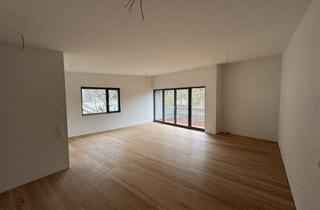 Wohnung mieten in Ziegelbergweg, 72202 Nagold, Luxuriöse 4-Zimmer-Neubau-Wohnung mit 117 m² und Balkon in Nagold