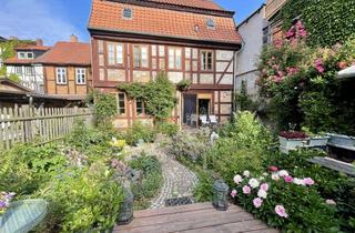 Haus kaufen in 06484 Quedlinburg, Einzigartiges Fachwerk-Ensemble: 2 Häuser, Garten, Innenhof & Sauna in Quedlinburg