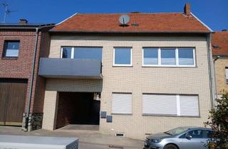 Haus kaufen in Gereonstraße 55, 52441 Linnich, 2-Familienhaus mit 3 Garagen in Linnich-Boslar