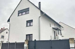 Haus kaufen in Gärtnerweg, 64546 Mörfelden-Walldorf, Mehrgenerationenhaus mit 3 Wohneinheiten in Walldorf – vielseitig nutzbar & ideal für Familie oder E