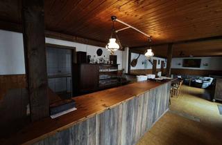 Mehrfamilienhaus kaufen in 06420 Könnern, Großzügiges Mehrfamilienhaus mit Gewerbeanteil und Potenzial