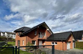 Haus mieten in Finkenweg 24, 51545 Waldbröl, Moderne Familienidylle mit Einbauküche, Garten, Kamin & viel Platz – Einziehen und wohlfühlen