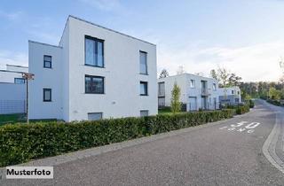 Haus kaufen in 45357 Essen, Ihr neues Zuhause: Zweifamilienhaus mit Wintergarten und Balkon