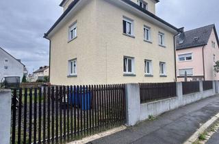 Mehrfamilienhaus kaufen in 92637 Weiden, Charmantes Mehrfamilienhaus mit großem Potenzial zur Eigennutzung in zentraler Lage