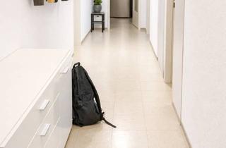 Wohnung kaufen in 76135 Karlsruhe, Stilvolle 2-Zimmer-Wohnung mit zwei Balkonen, Aufzug und Tiefgarage in Toplage von Karlsruhe