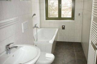 Wohnung mieten in Ebersdorfer Straße 39, 09131 Chemnitz, TOP Singel-Whg. - Bad mit Fenster - sep. Küche - im 1.OG