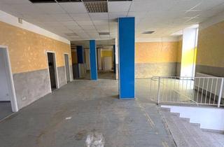 Gewerbeimmobilie mieten in Plauensche Str. 60, 08412 Werdau, Lager, Büro oder ähnliches mit Stellplätzen und großer Werbefläche