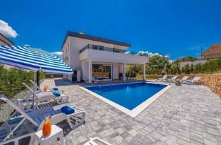 Villa kaufen in 33449 Langenberg, Langenberg - Luxus-NeubauVilla mit pool und garten-Insel Krk