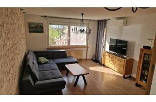 Wohnung kaufen in 59558 Lippstadt, Lippstadt - 3 Zimmer wohnung mit Balkon und PKW stelplatz.