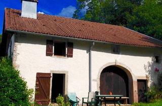 Bauernhaus kaufen in 53229 Bonn, Bonn - Historisches Juwel in Alleinlage: Autarkes Refugium in den Vogese