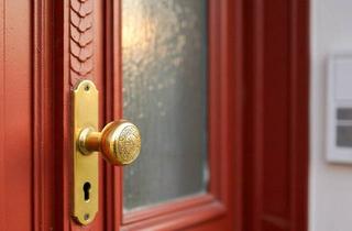 Mehrfamilienhaus kaufen in 15366 Hoppegarten, Hoppegarten - Charmantes Mehrfamilienhaus mit 5 Einheiten und Entwicklungspotenzial nahe Berlin