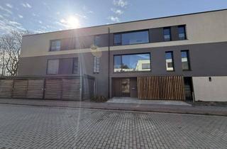 Wohnung kaufen in Am See 23, 15741 Bestensee, Wohnen, wo andere Urlaub machen: Exklusives See -Juwel mit Panoramblick !