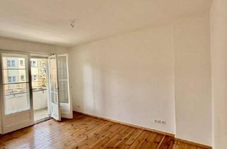 Wohnung kaufen in Wassermannstraße 125, 12489 Adlershof, "Lichtdurchflutetes Wohnjuwel - 2-Zimmer-Wohnung mit Wohlfühlcharakter zum Verkauf"