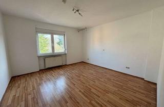 Wohnung kaufen in 66287 Quierschied, 3ZKB im 1. Obergeschoss in Quierschied / Fischbach zu verkaufen
