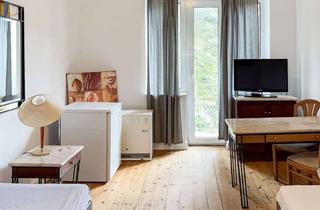 Wohnung kaufen in 22307 Barmbek-Nord, Vermietete 2-Zimmer-Kapitalanlage in gefragter Lage – Balkon inklusive