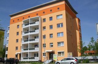 Wohnung kaufen in Alfred-Neubert-Straße 60, 09123 Markersdorf, Hochwertige Eigentumswohnung mit Erker und Balkon